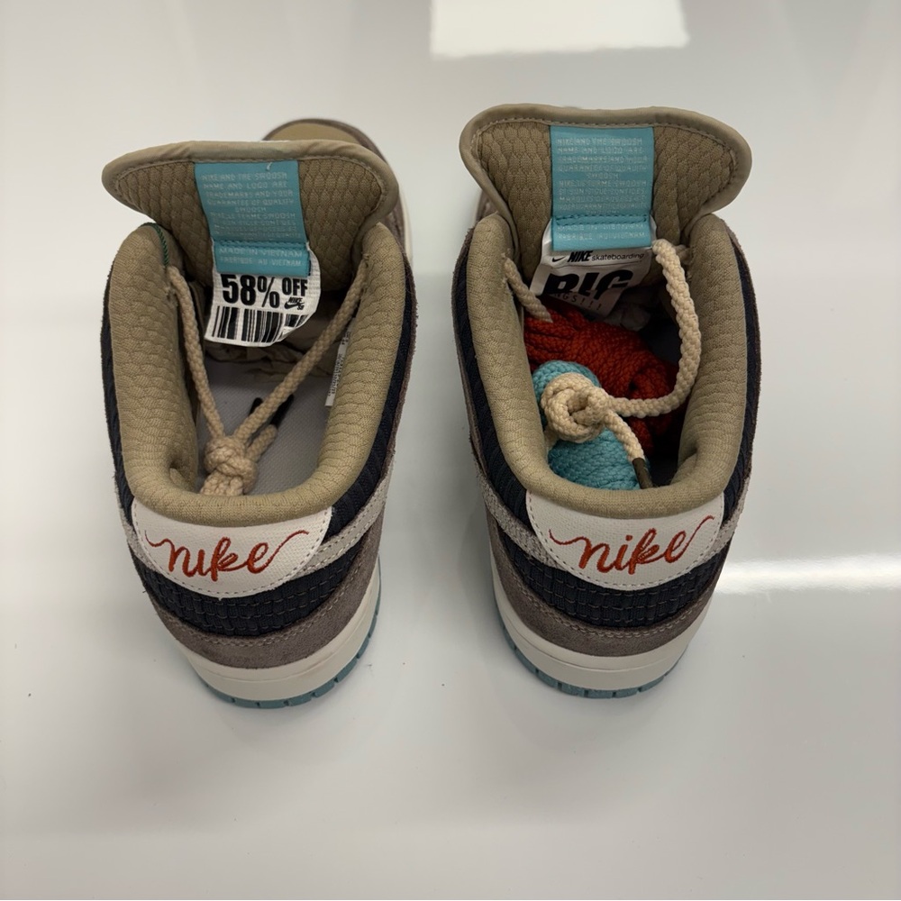 Nike SB Dunk Low Pro QS Brown Tan Paisley – Men’s US 10 – Extra Laces FZ3129-200 - Picture 6 of 8